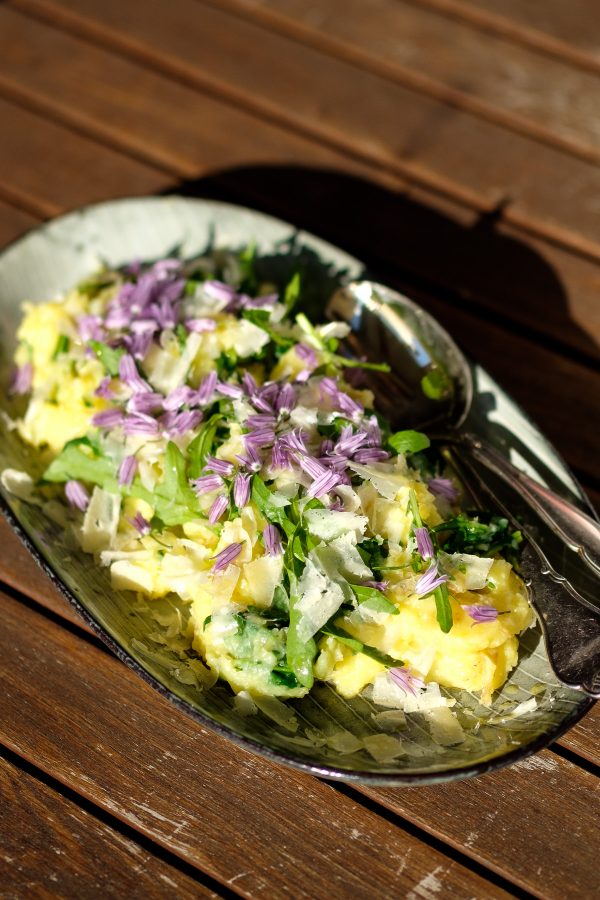 Kartoffelkompot med olivenolie, parmesan og rucola